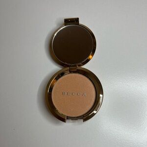 🌸SOLD🌸 Becca Champagne Dream Highlighter